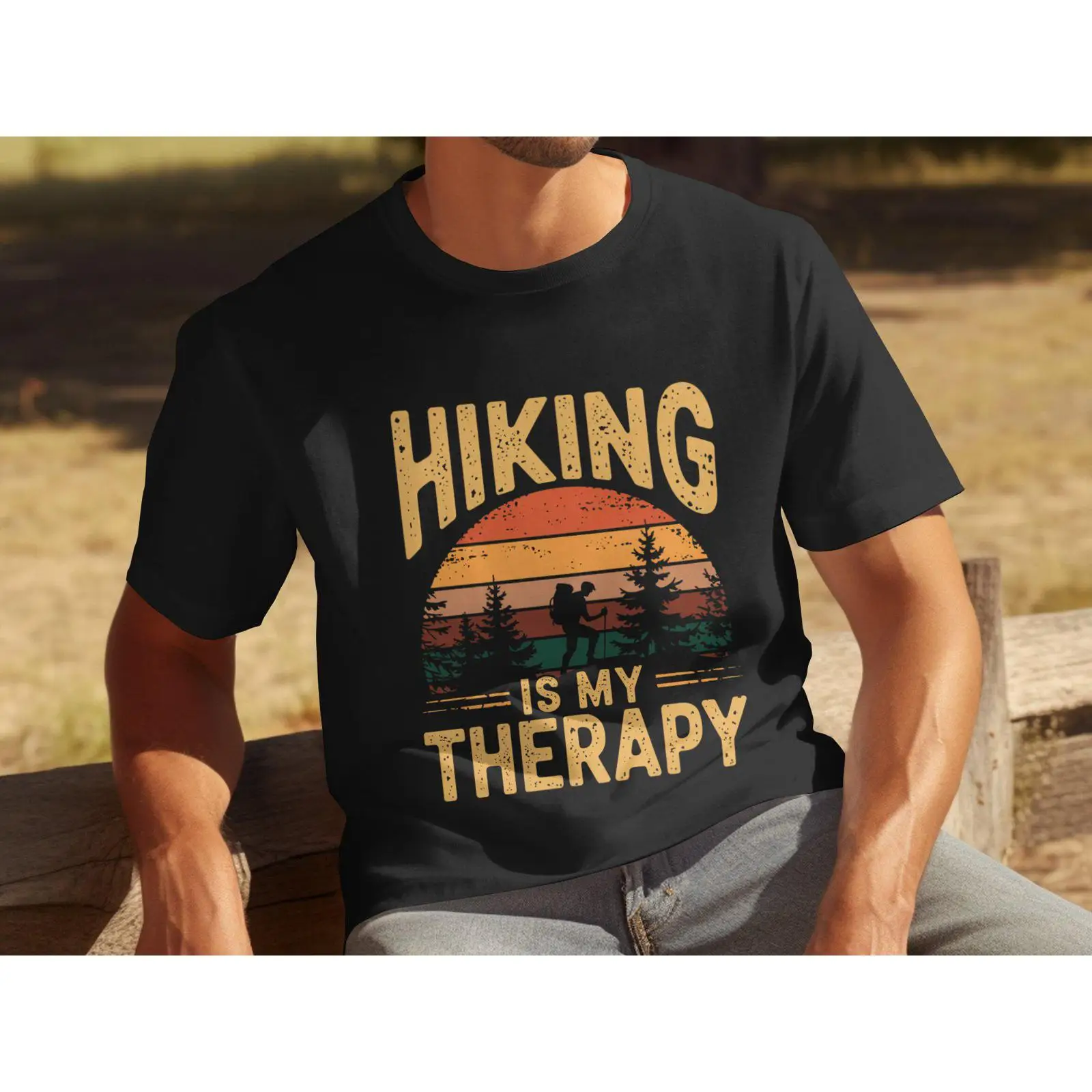 Outdoor Adventure Therapy - Мужская футболка с винтажным принтом 